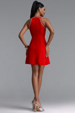 Lade Bild in die Galerieansicht, Sophie Minimalist Crew Neck Rhinestone Sleeveless Stretch Bandage Mini Dress