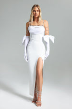 Lade Bild in die Galerieansicht, Pola Bow Velvet Diamante Chain Dress