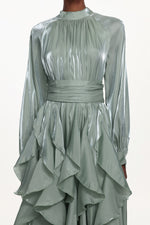 Lade Bild in die Galerieansicht, Grasa Elegant Flowy Long Sleeve Pleated Ruffle Maxi Dress