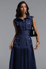 Lade Bild in die Galerieansicht, Jouy Elegant Tailored Sleeveless Pleated Maxi Dress